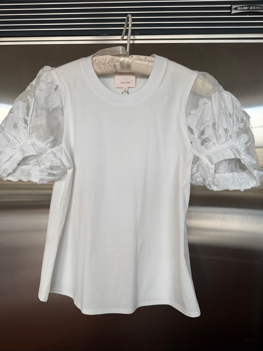 cinq a sept White Puff-Sleeve Knit Tee